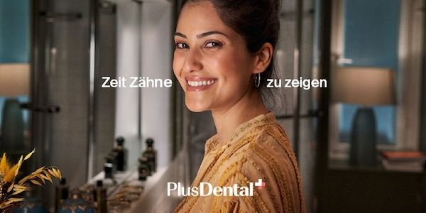 PlusDental - Markenkampagne "Zeit Zähne zu zeigen“ steht nicht nur für Zahngesundheit und gerade Zähne!