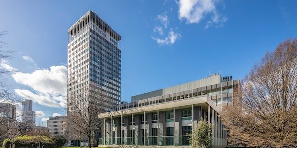 ABG und HanseMerkur erwerben ODDO BHF-Tower in Frankfurt 