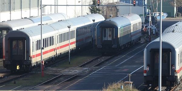 Verkehrsminister sieht neue Arbeitszeitmodelle als Risiko für Bahn