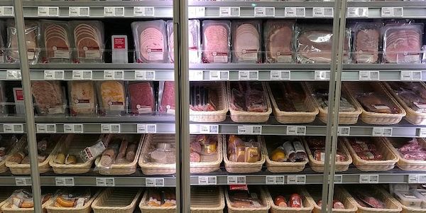 Trend zu Fleischersatz hält an - Fleischkonsum geht weiter zurück